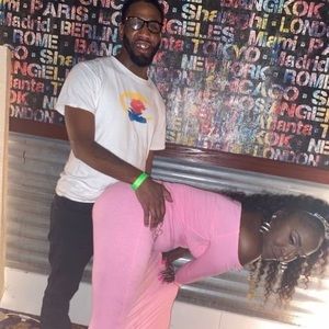 Meet your Posher, Casandra